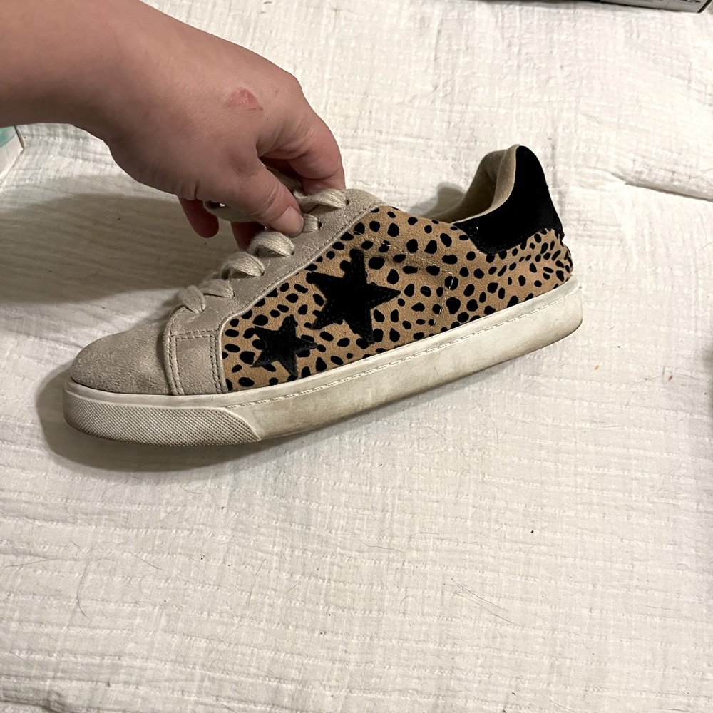 Soda cheetah sneakers